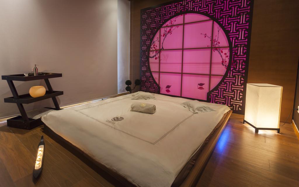 La Cigale Tabarka Otel Dış mekan fotoğraf A massage room at a spa in Bangkok, Thailand